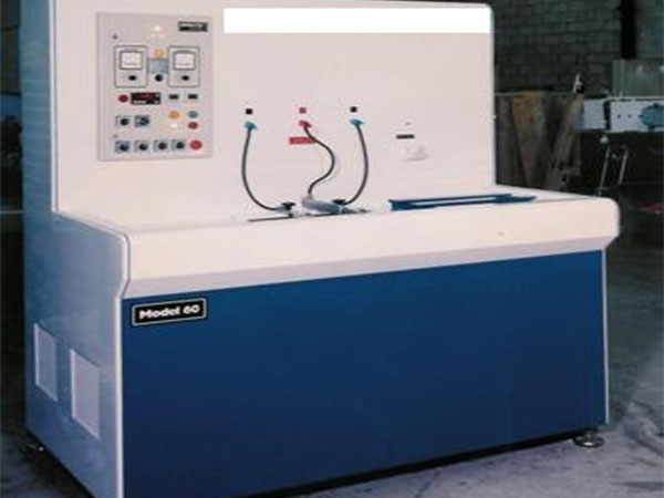 波利迪克去毛刺设备